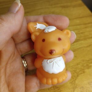 dated 1982, Strawberry Shortcake Angle Cake's pet SOUFFLE skunk - PINK version